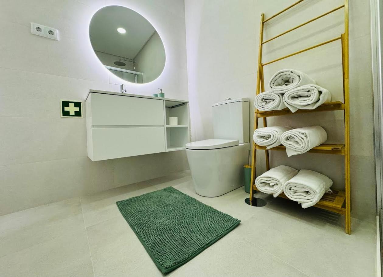 Central Tiled Apartment Авейру Экстерьер фото